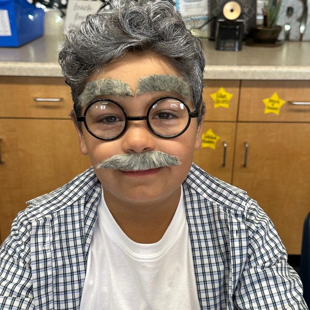 Enders Celebrates 100 days of School!